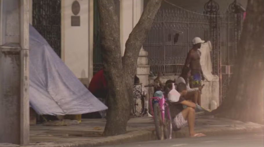 População em situação de rua aumenta quase 10% em MG em 2025 e se mantém como a 3ª maior do país, diz UFMG